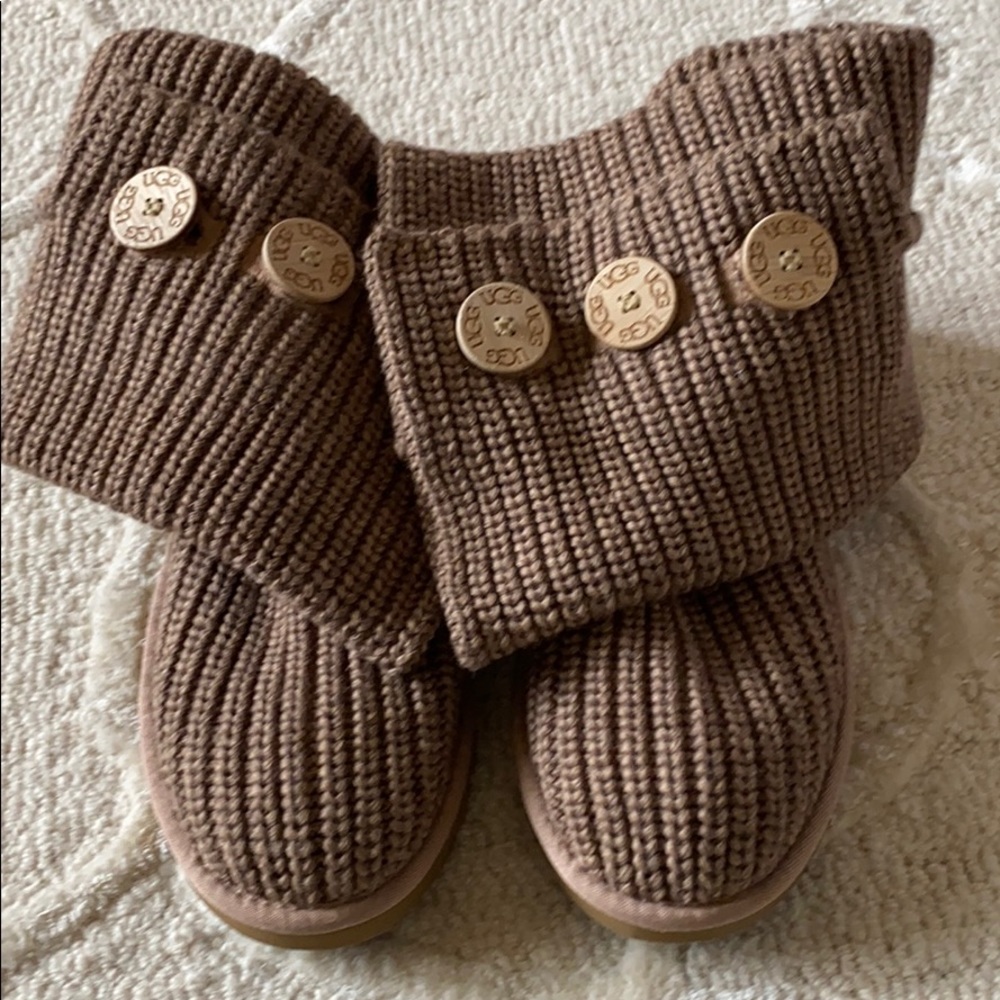 Ugh boots knit size 8 EUC